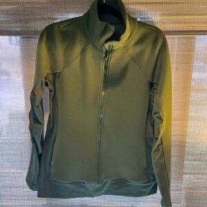 Under Armour cold gear L olive green zippered ladies jacket L, like new
